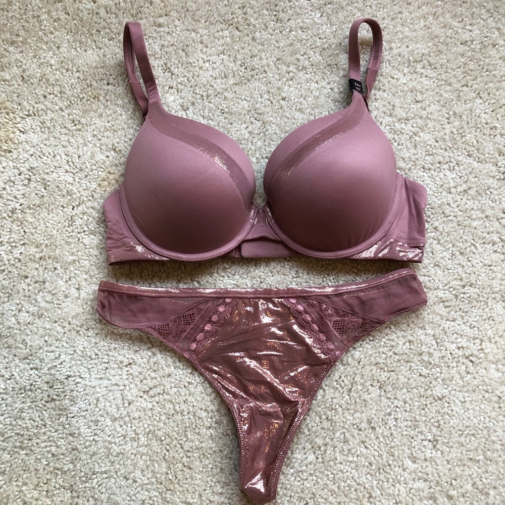 NWT Body By Victoria Set